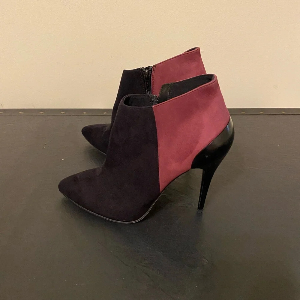 Aldo Women’s Pointed Toe Leather Ankle Booties Size 8 Black/Burgundy. - Picture 6 of 12